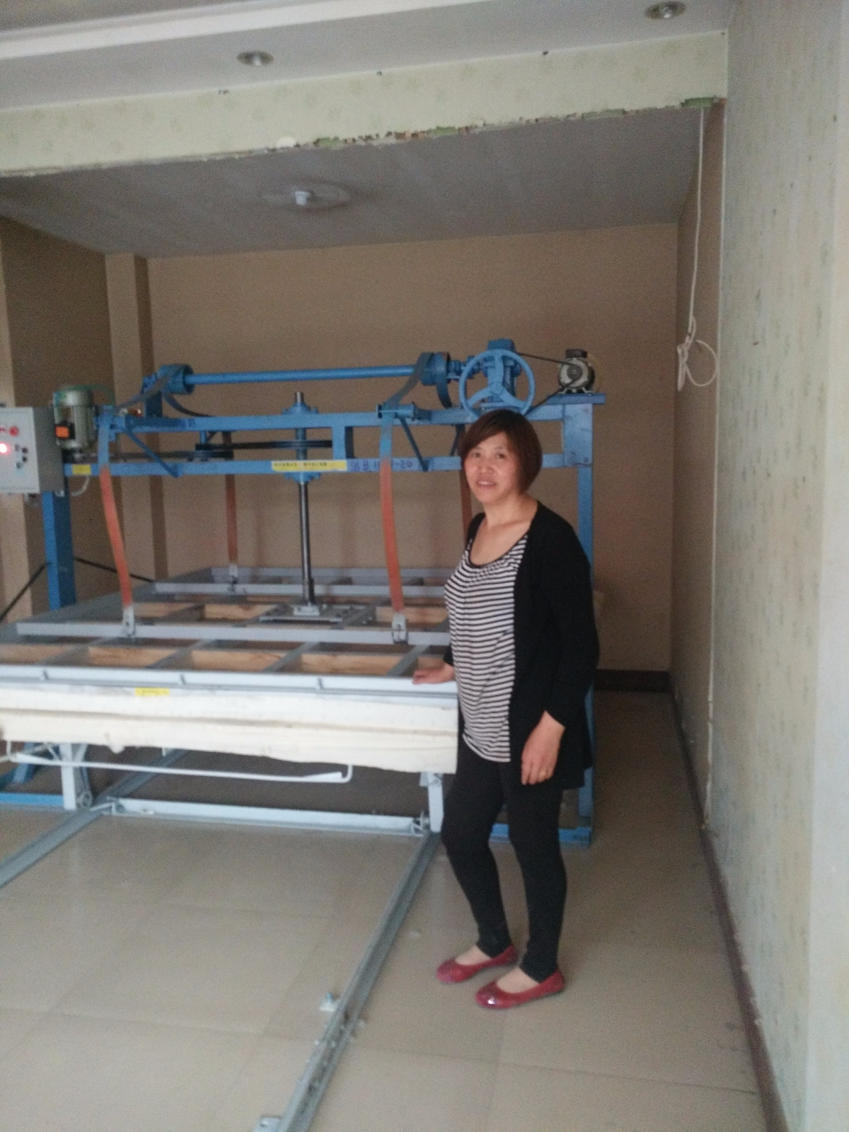 山西岚县王老板的弹花机设备安装成功